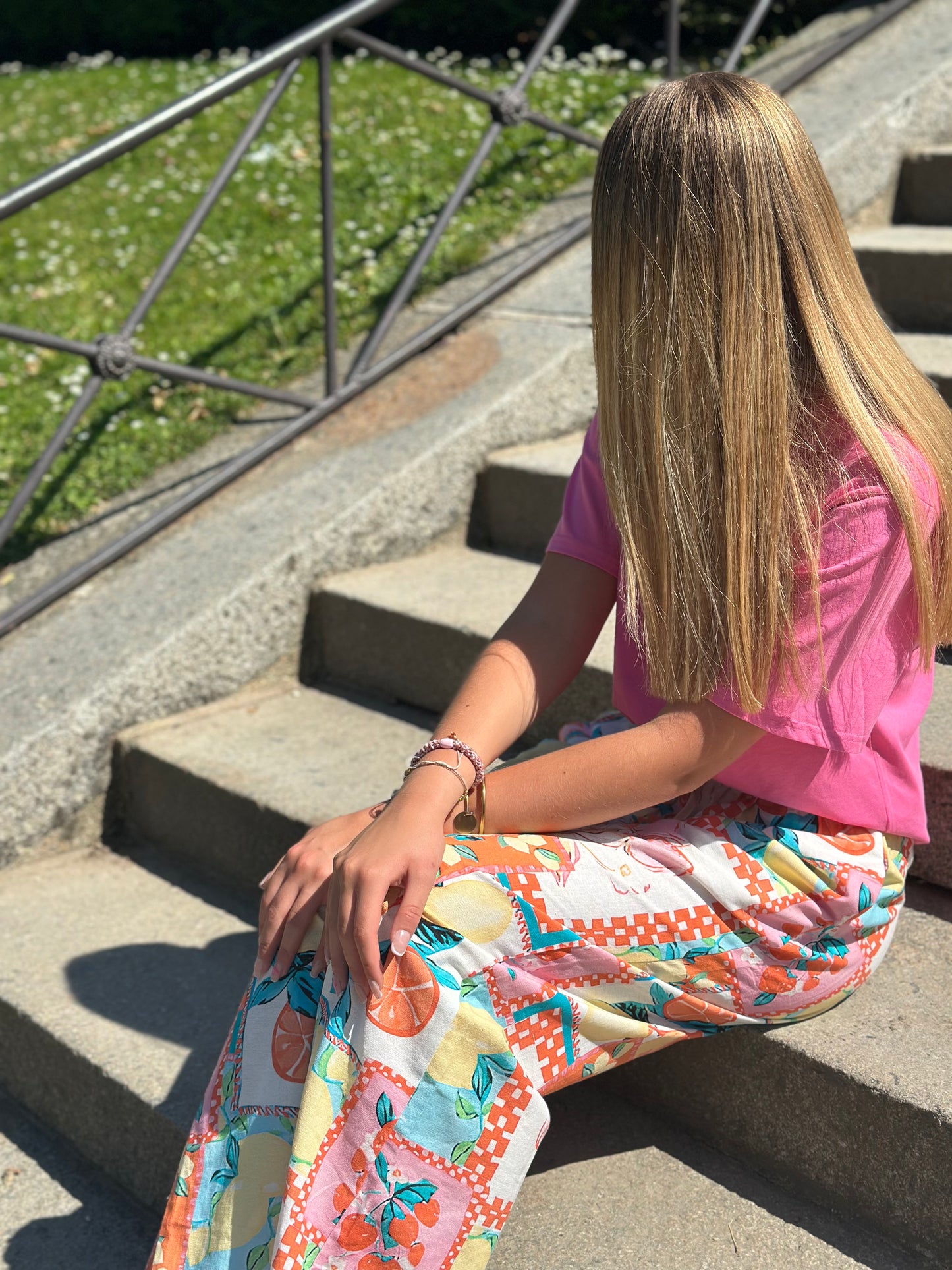 Pantalon fluide imprimé fruits - La maison de Manon