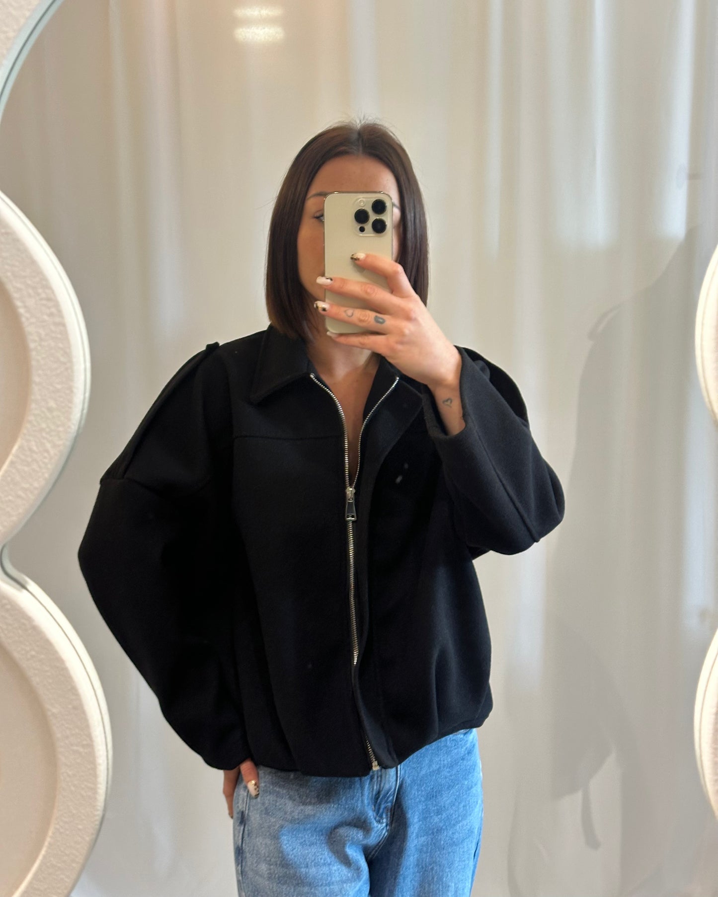 Veste oversize noire chic – La Maison de Manon