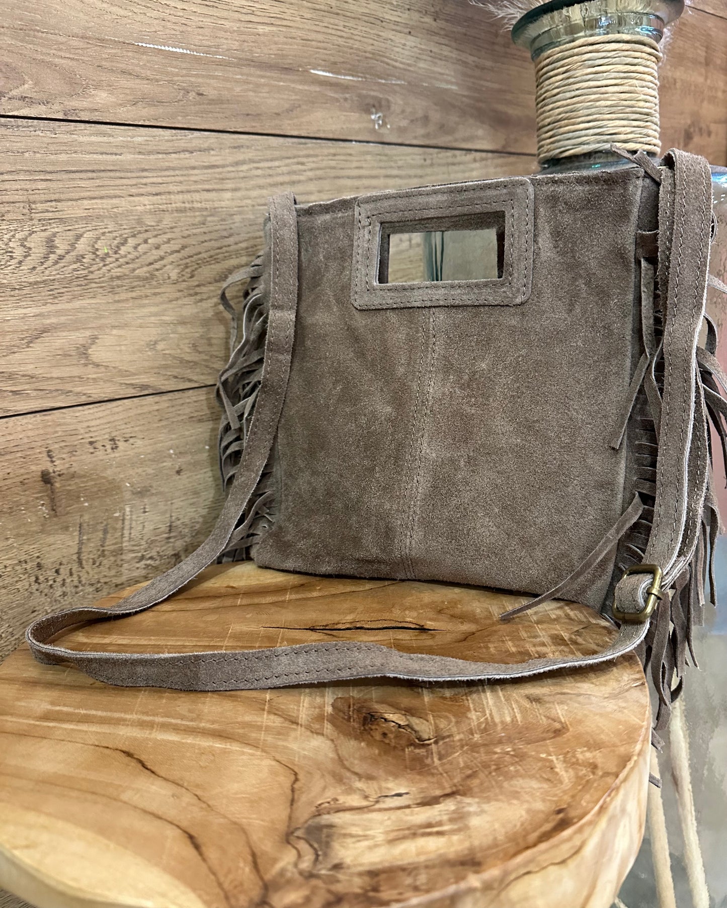 Sac en cuir à franges bordeaux – La Maison de Manon