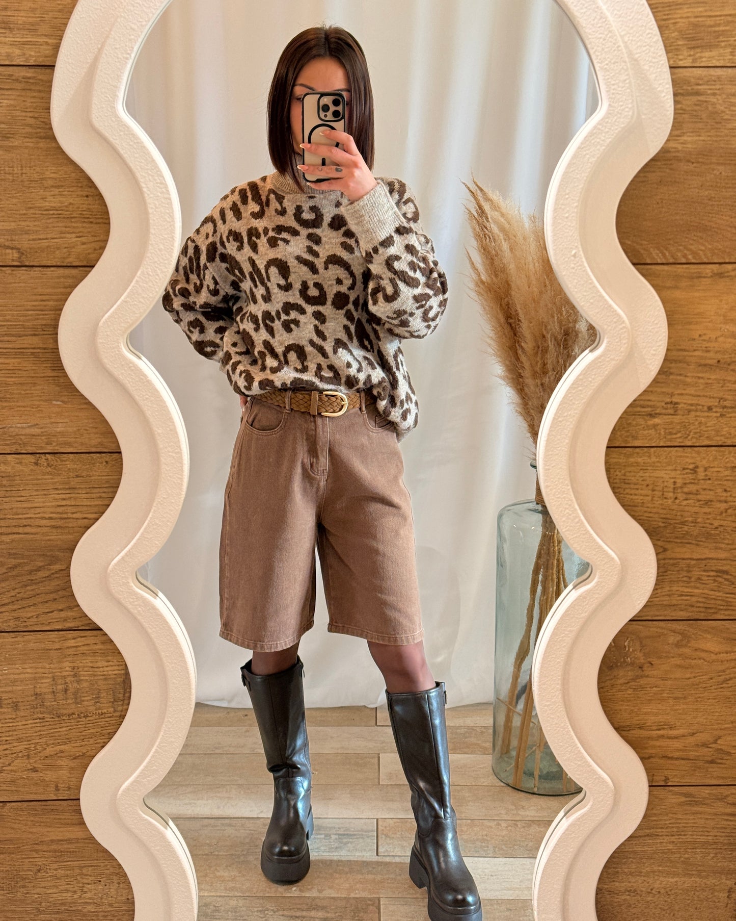 Pull léopard doux beige et marron, manches longues, tenue chic – La Maison de Manon