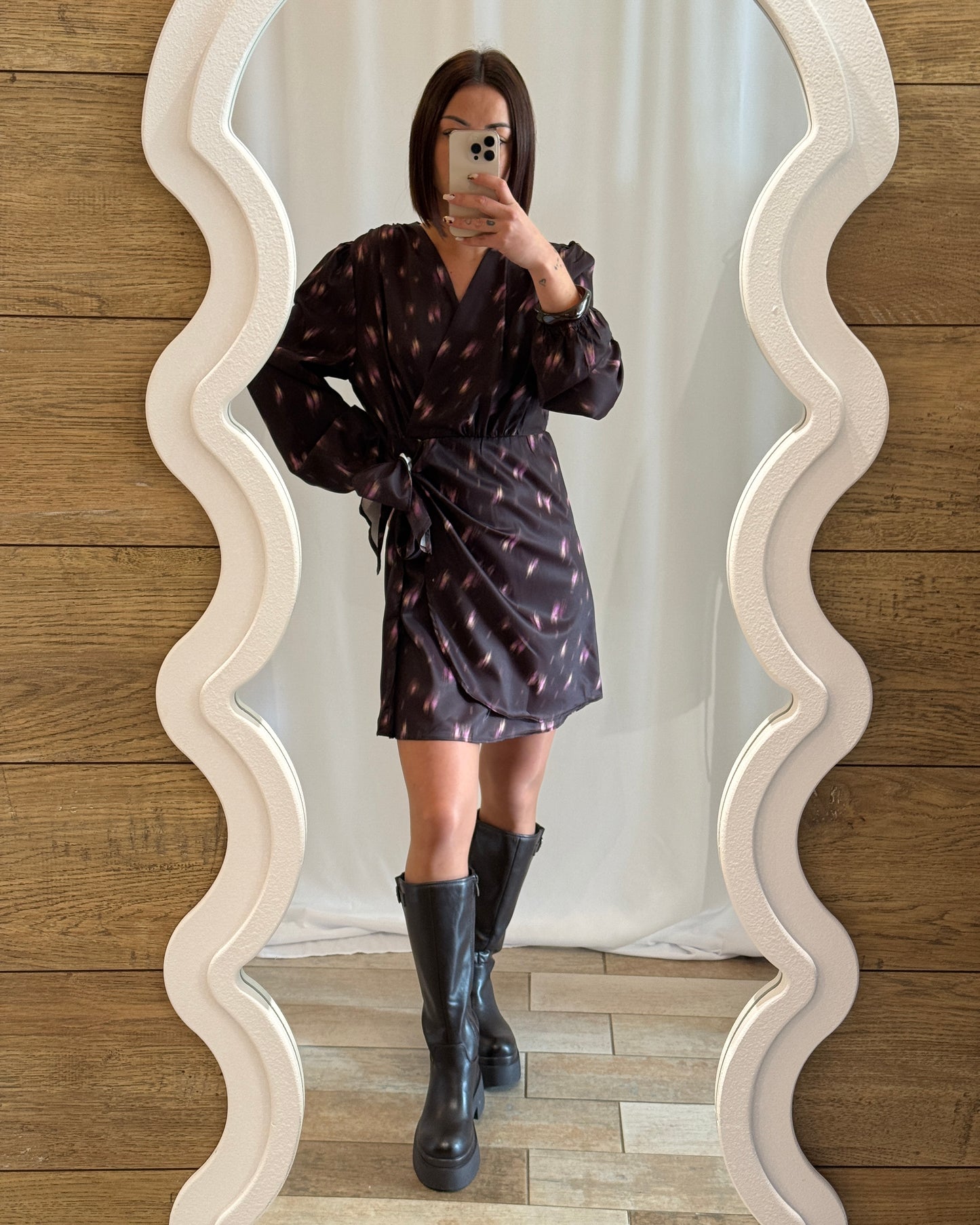 Robe portefeuille imprimée marron chocolat – La Maison de Manon