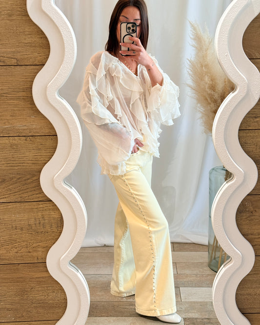 Blouse à volants écrue tendance - La Maison de Manon