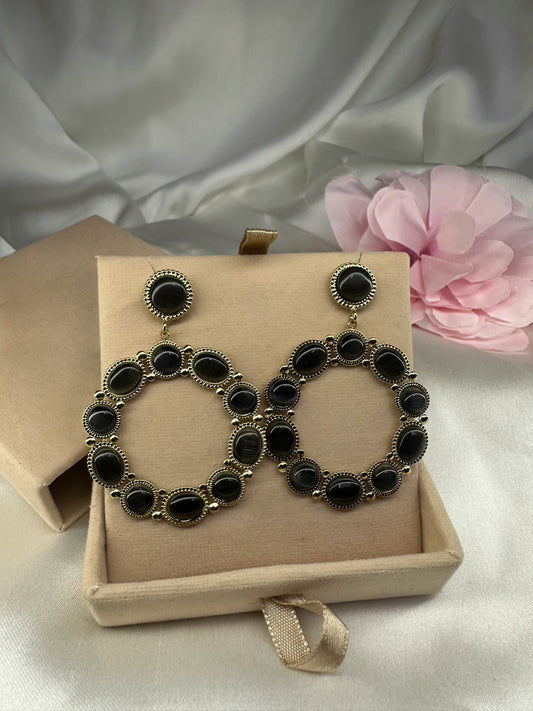 Boucles d’oreilles noires et dorées - La maison de Manon