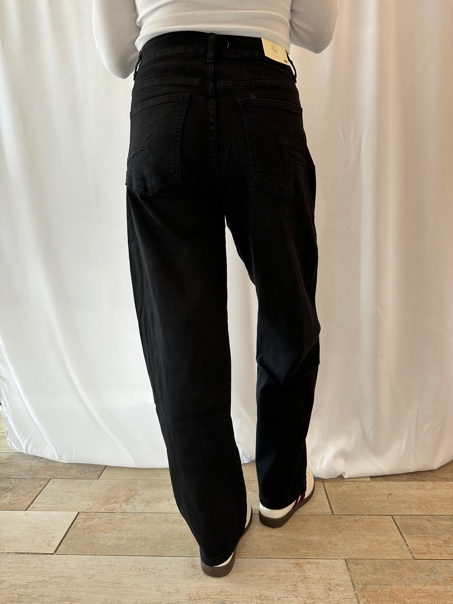 Jean ballon noir- La Maison de Manon