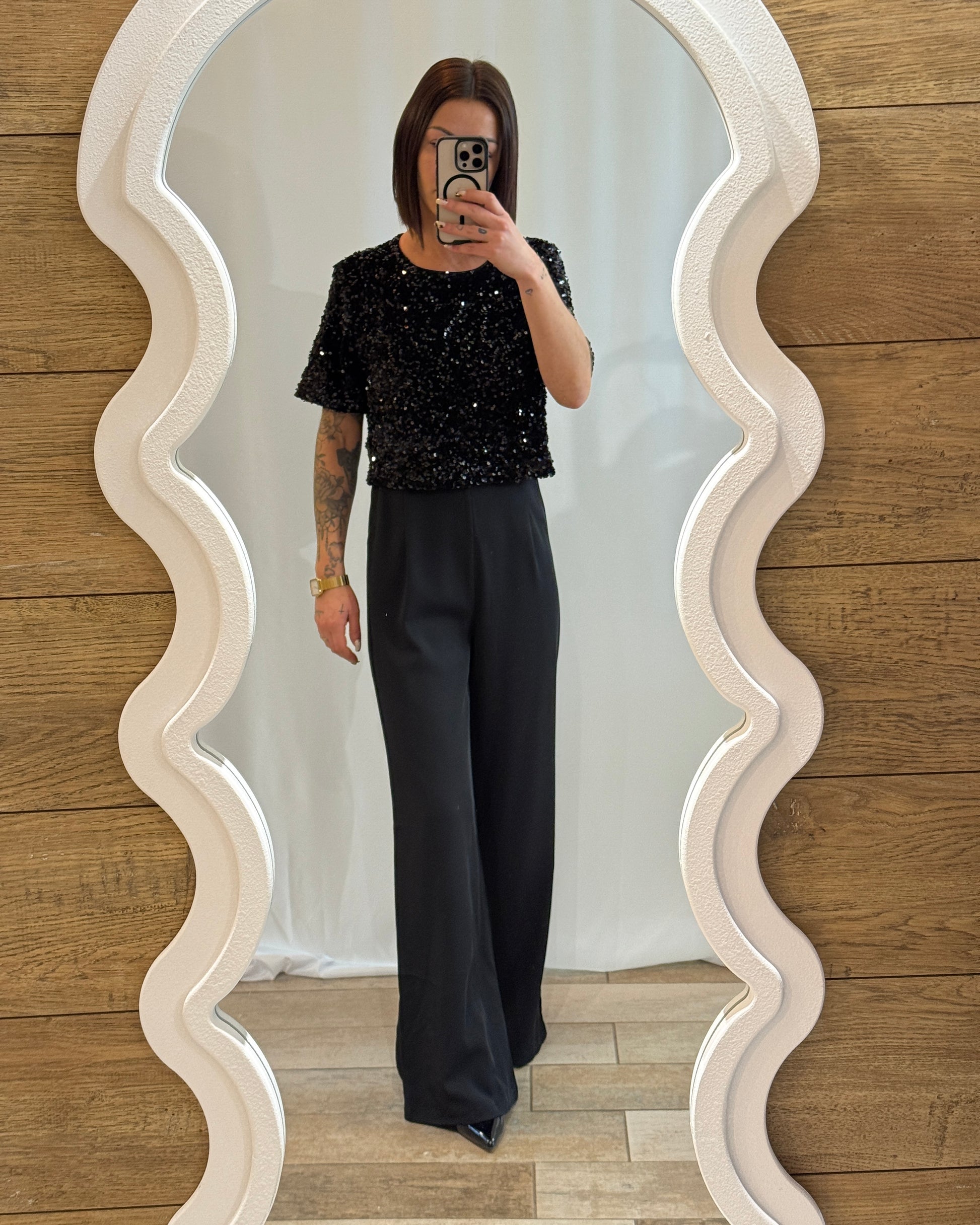 Combinaison noir à sequins dos ouvert - La Maison de Manon