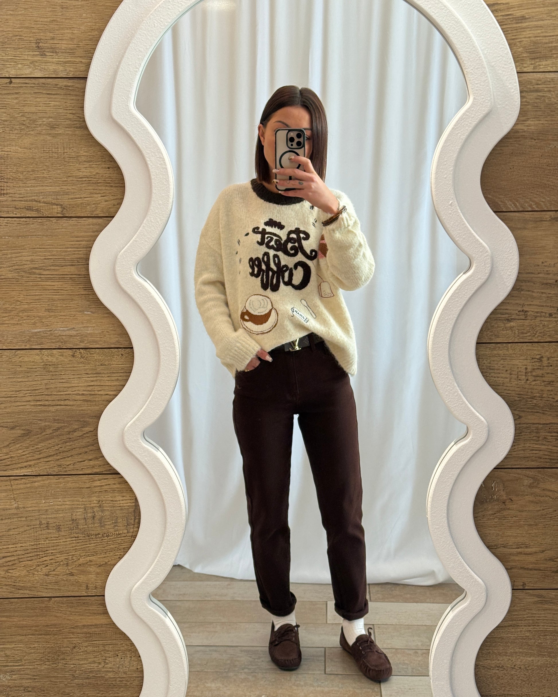 Pantalon Mom coloris chocolat - La Maison de Manon