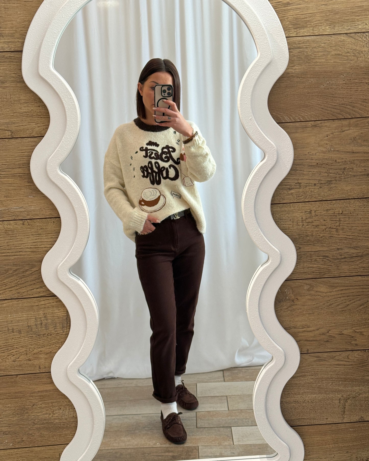 Pantalon Mom coloris chocolat - La Maison de Manon