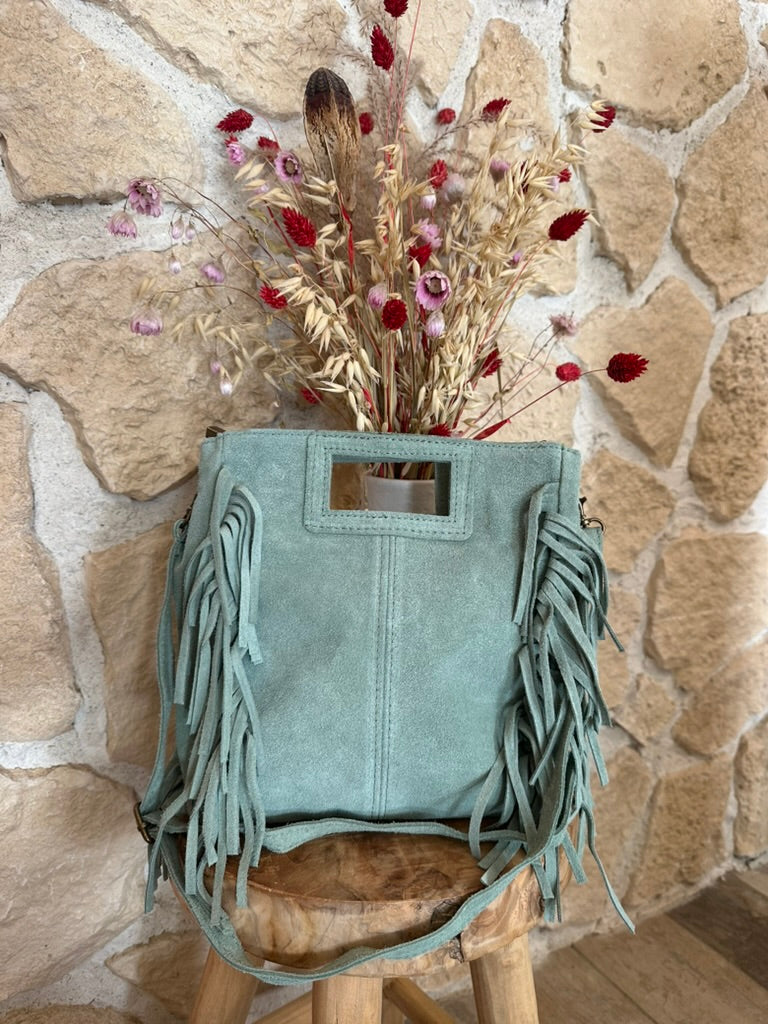Sac en cuir suédé vert sauge à franges 