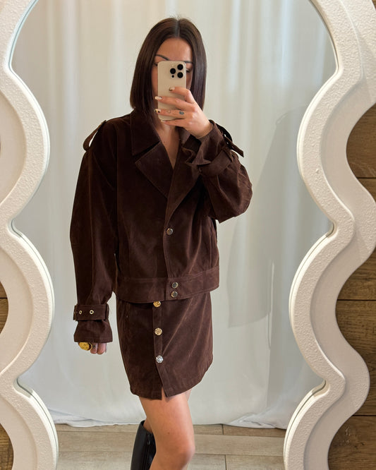 Veste en suédine marron chocolat – La Maison de Manon
