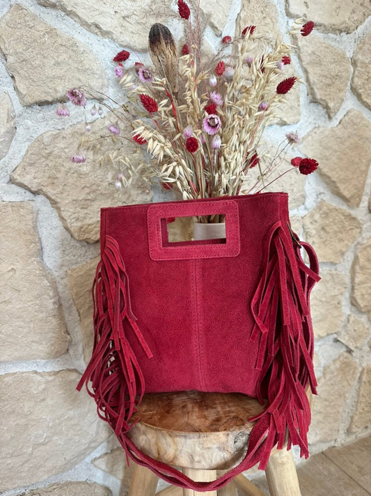 Petit sac frangé en cuir rouge avec franges et poignée intégrée